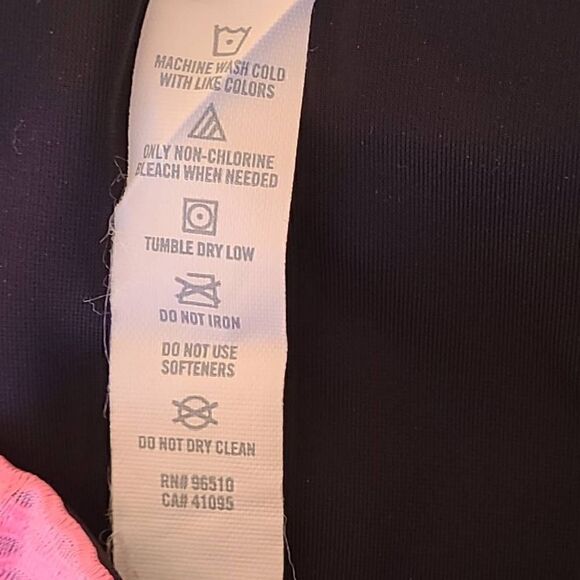 Under Armour Women's Pair UA Fly-By Compression Pink & Blue Capri Leggings Small - Picture 10 of 15